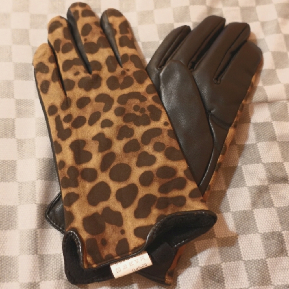 Leopard Print Gloves